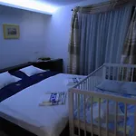 Seaside Family Friendly House With A Swimming Pool - 17358