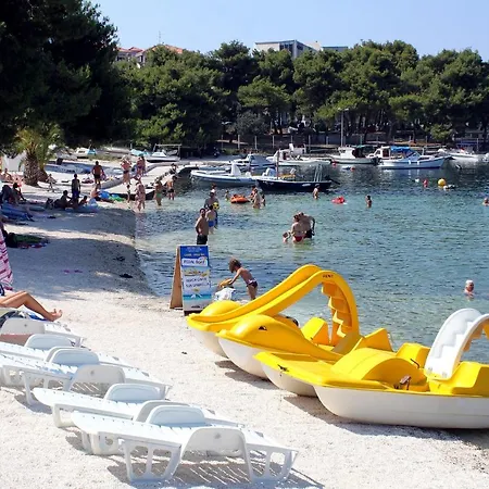 Seaside Family Friendly House With A Swimming Pool - 17358 Hébergement de vacances