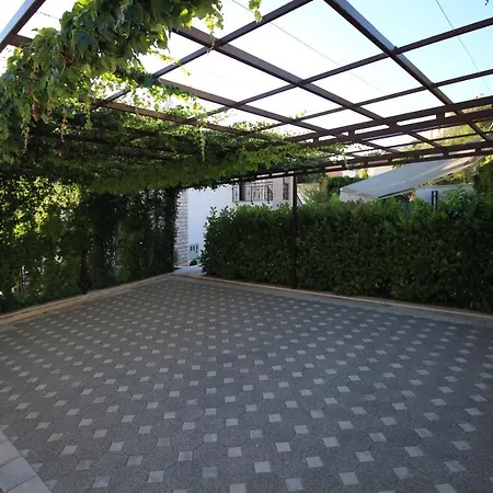 Hébergement de vacances Seaside Family Friendly House With A Swimming Pool - 17358 *