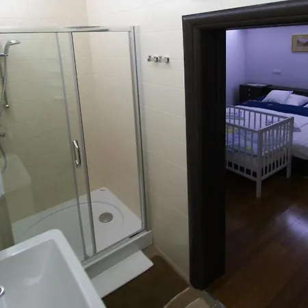 Hébergement de vacances Seaside Family Friendly House With A Swimming Pool - 17358 *