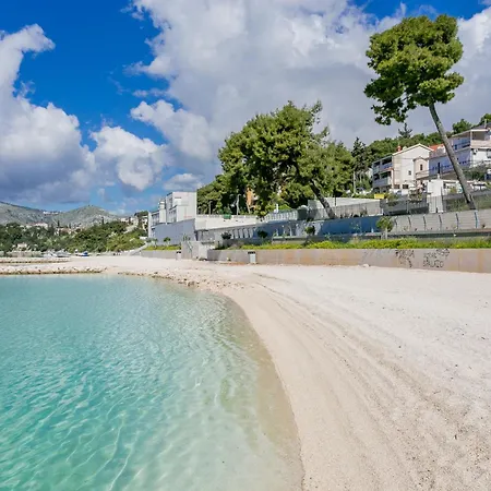 Seaside Family Friendly House With A Swimming Pool - 17358 Trogir