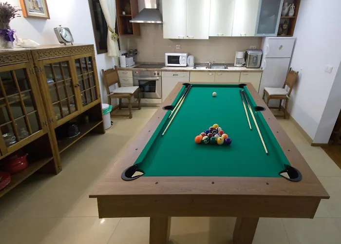 Prázdninový dům Seaside Family Friendly House With A Swimming Pool - 17358 *