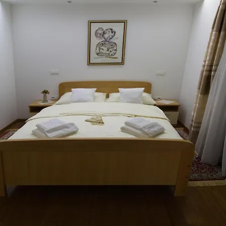 Seaside Family Friendly House With A Swimming Pool - 17358 Дом отдыха *